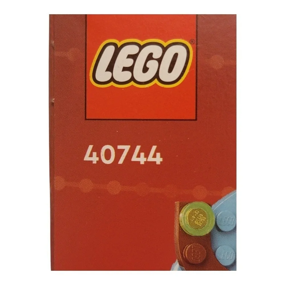 Lego conjure festive